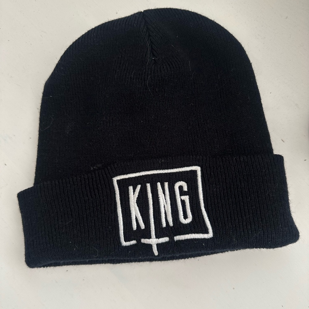 Sullivan King beanie